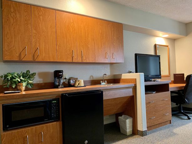 Imagen de la habitación del Hotel Monument Inn And Suites. Foto 12