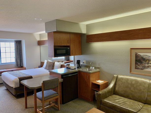 Imagen de la habitación del Hotel Monument Inn And Suites. Foto 13