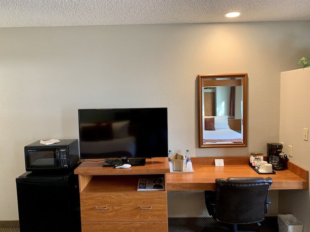 Imagen de la habitación del Hotel Monument Inn And Suites. Foto 15