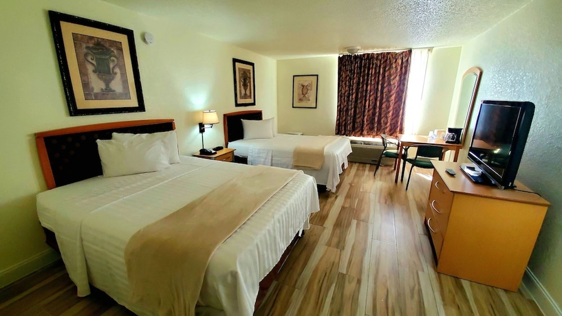 Imagen de la habitación del Hotel Monumental Movieland. Foto 4