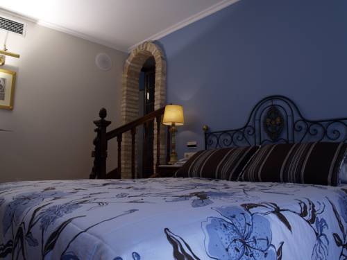 Imagen de la habitación del Hotel Monumento Convento De San Benito. Foto 3