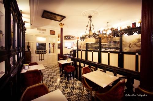 Imagen del bar/restaurante del Hotel Monumento Pazo De Orbán. Foto 6