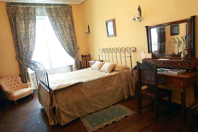 Imagen de la habitación del Hotel Monumento Pazo Do Castro. Foto 8
