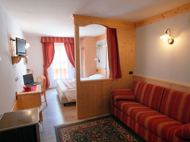 Imagen de los interiores del Hotel Monza, Sorte. Foto 13