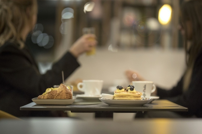 Imagen del bar/restaurante del Hotel Moody smart and comfy. Foto 4