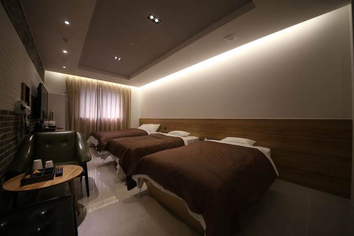 Imagen de la habitación del Hotel Moon Cheonan Sinbuldang. Foto 8