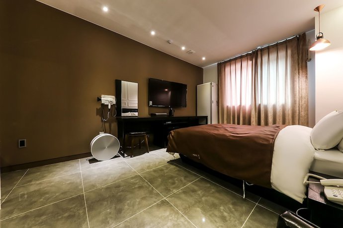 Imagen de la habitación del Hotel Moon Cheonan Sinbuldang. Foto 12