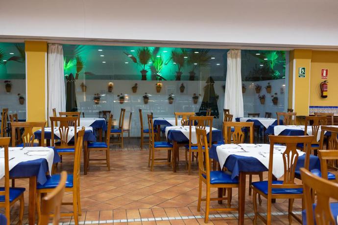 Imagen del bar/restaurante del Hotel Moon Dreams El Cortijo. Foto 2