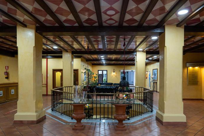 Imagen de los interiores del Hotel Moon Dreams El Cortijo. Foto 7