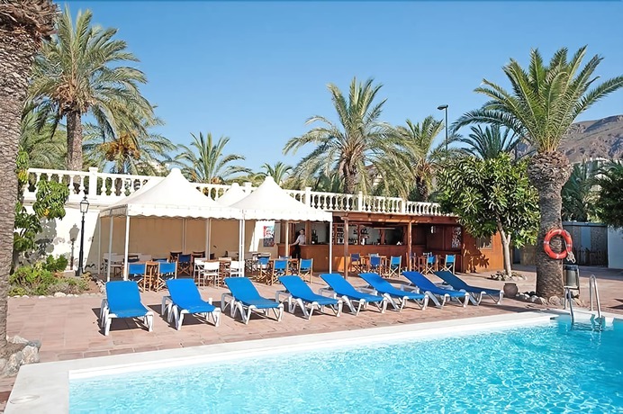 Imagen de la piscina del Hotel Moon Dreams Portomagno. Foto 10