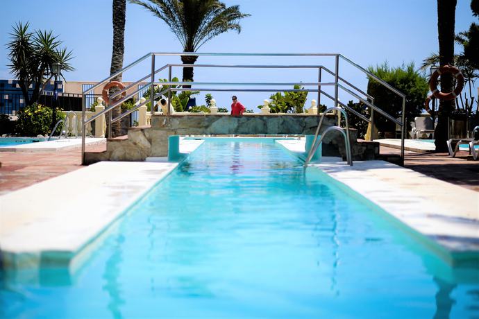 Imagen de la piscina del Hotel Moon Dreams Portomagno. Foto 18