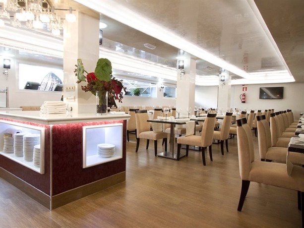 Imagen del bar/restaurante del Hotel Moon Dreams Torremolinos. Foto 4