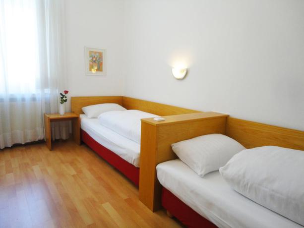 Imagen de la habitación del Hotel Moon, Dusseldorf. Foto 5