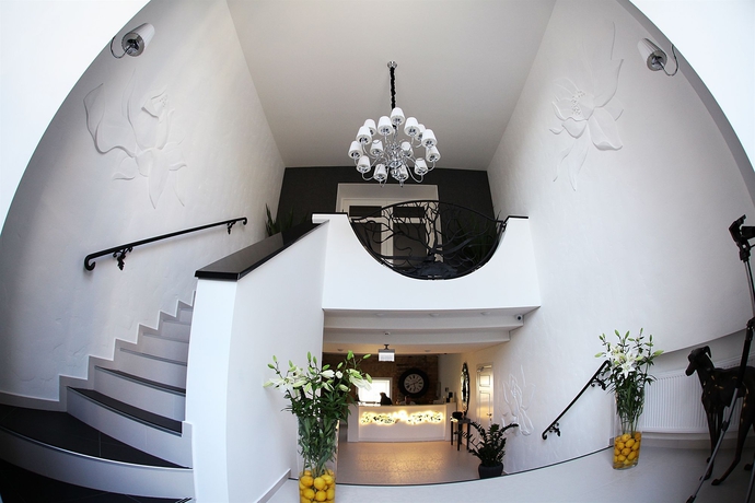 Imagen de los interiores del Hotel Moon Garden Art. Foto 14