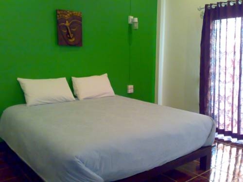 Imagen general del Hotel Moon House At Clock Tower. Foto 11