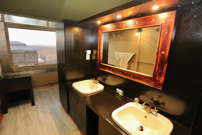 Imagen de la habitación del Hotel Moon Mountain Lodge. Foto 6