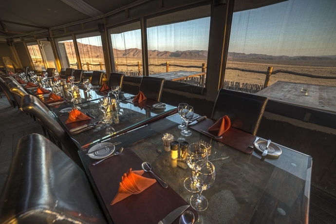 Imagen del bar/restaurante del Hotel Moon Mountain Lodge. Foto 4