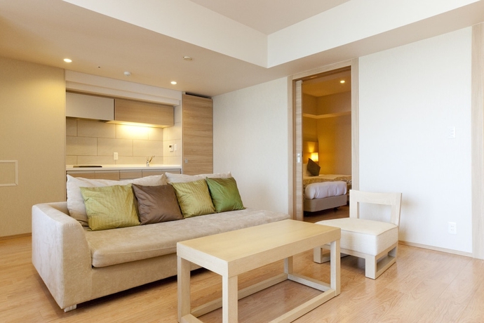 Imagen de la habitación del Hotel Moon Ocean Ginowan and Residence. Foto 2