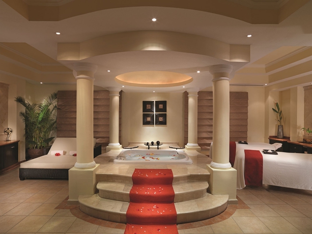 Imagen de la piscina del Hotel Moon Palace Cancun. Foto 13