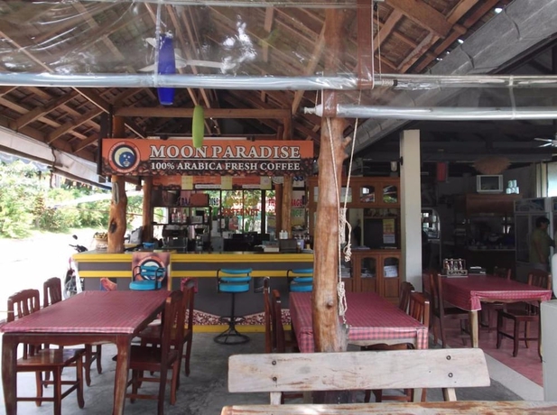 Imagen de los interiores del Hotel Moon Paradise Resort. Foto 19