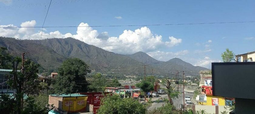 Imagen de los exteriores del Hotel Moon Rise, Pauri. Foto 32