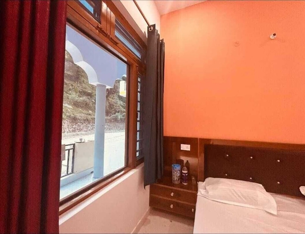 Imagen de la habitación del Hotel Moon Rise, Ukhimath. Foto 3