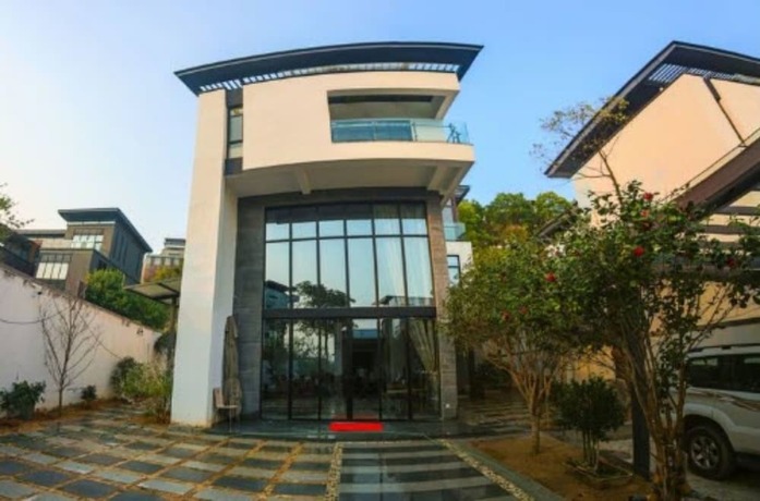 Imagen general del Hotel Moon River European Style Villa. Foto 9