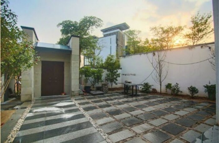 Imagen general del Hotel Moon River European Style Villa. Foto 10