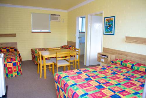 Imagen de la habitación del Hotel Moon River Motor Inn. Foto 2