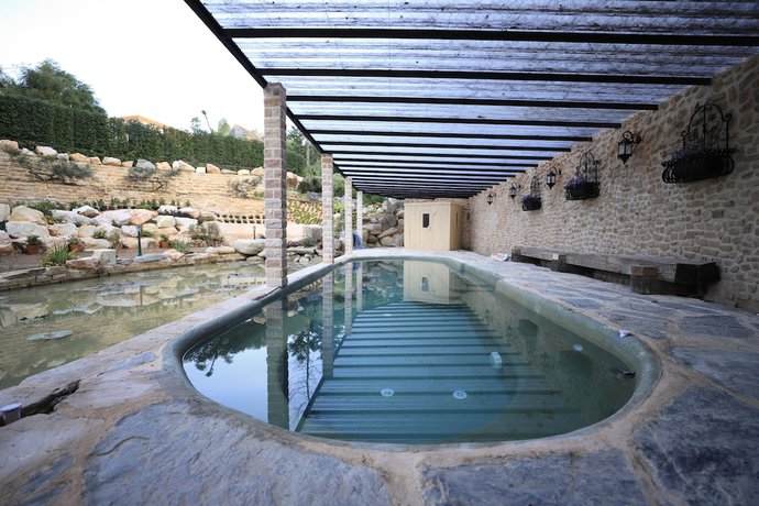 Imagen de la piscina del Hotel Moon River Village. Foto 19