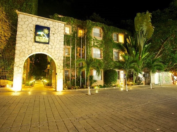 Imagen general del Hotel Moongate. Foto 2