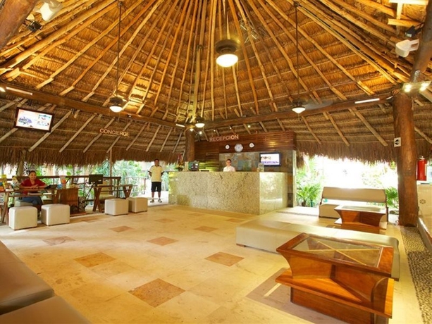 Imagen general del Hotel Moongate. Foto 3