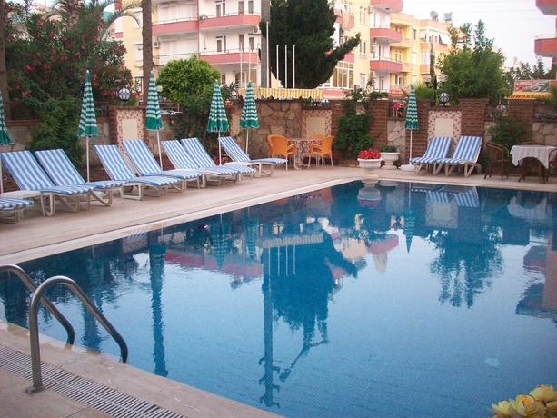 Imagen de la piscina del Hotel Moonlight, ALANYA. Foto 15