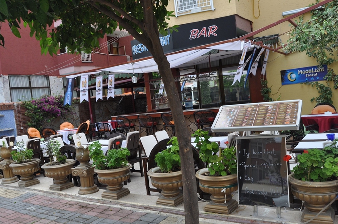 Imagen del bar/restaurante del Hotel Moonlight, ALANYA. Foto 3