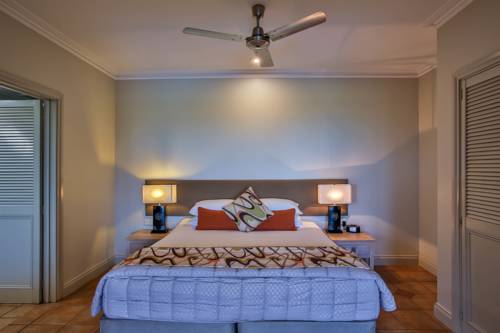 Imagen de la habitación del Hotel Moonlight Bay Suites. Foto 2