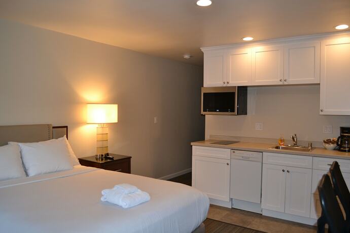 Imagen de la habitación del Hotel Moonlight Beach Motel. Foto 13