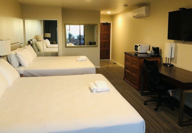 Imagen general del Hotel Moonlight Beach Motel. Foto 8