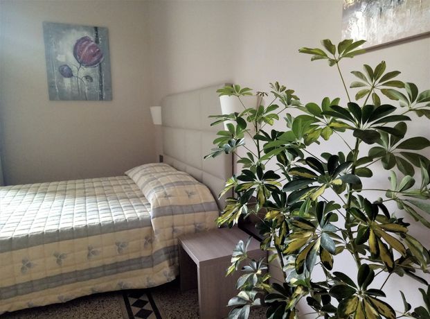 Imagen de la habitación del Hotel Moonlight and Suites. Foto 4