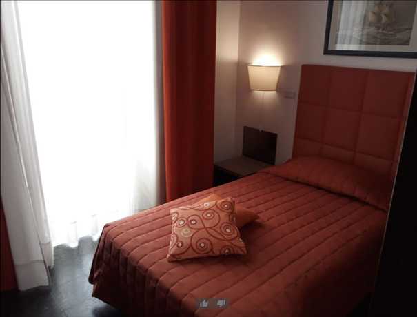 Imagen de la habitación del Hotel Moonlight and Suites. Foto 10