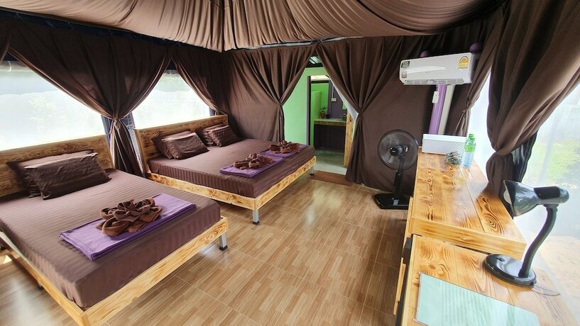 Imagen de la habitación del Hotel Moonshine Resort Chumphon. Foto 19