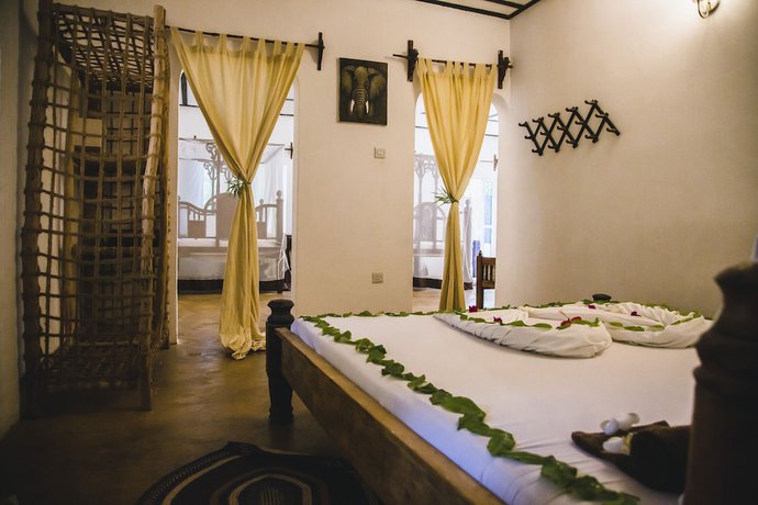 Imagen de la habitación del Hotel Moonshine Uroa Boutique. Foto 6