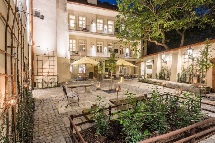 Imagen general del Hotel Mooo By The Castle. Foto 4