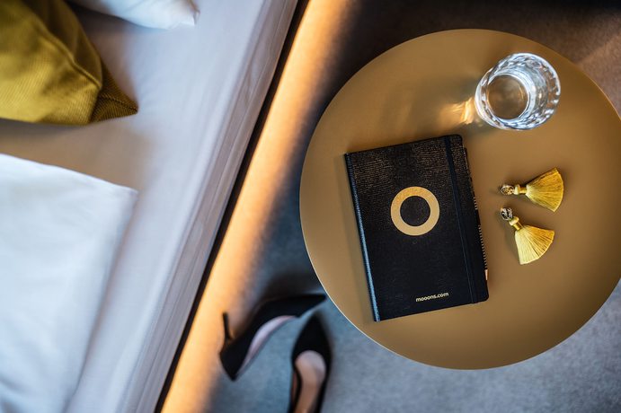 Imagen de la habitación del Hotel Mooons. Foto 6