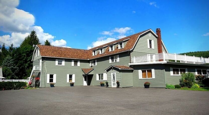 Imagen general del Hotel Moore\'s Motel. Foto 3