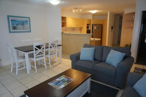 Imagen de la habitación del Hotel Moorings Beach Resort. Foto 10