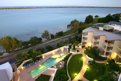 Imagen general del Hotel Moorings Beach Resort. Foto 2