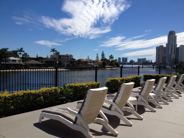 Imagen de los exteriores del Hotel Moorings On Cavill. Foto 11