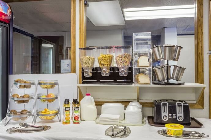 Imagen del bar/restaurante del Hotel Moosejaw Inn. Foto 15