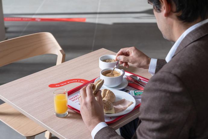 Imagen del bar/restaurante del Hotel Moov Oeiras. Foto 7