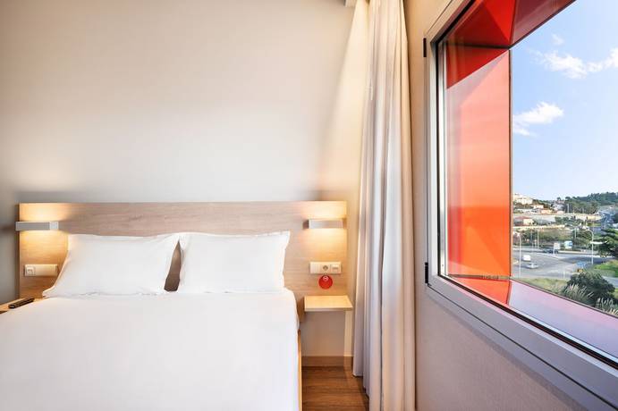 Imagen de la habitación del Hotel Moov Oeiras. Foto 17